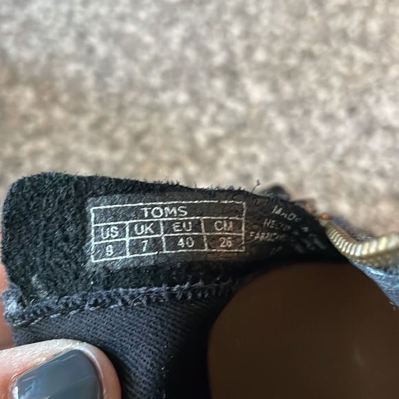 TOMS Leila Black Suede Grey Wool Bootie size 9 - Picture 5 of 5